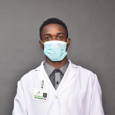 Avery Heavy Duty Badge Holders with Clips, 2.25